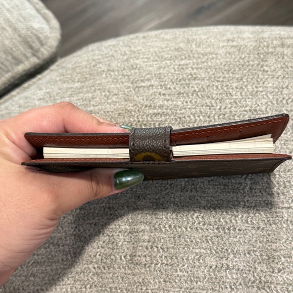 Louis Vuitton Monogram Agenda - Picture 5 of 11
